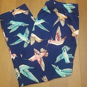 Hummingbird Capri length leggings